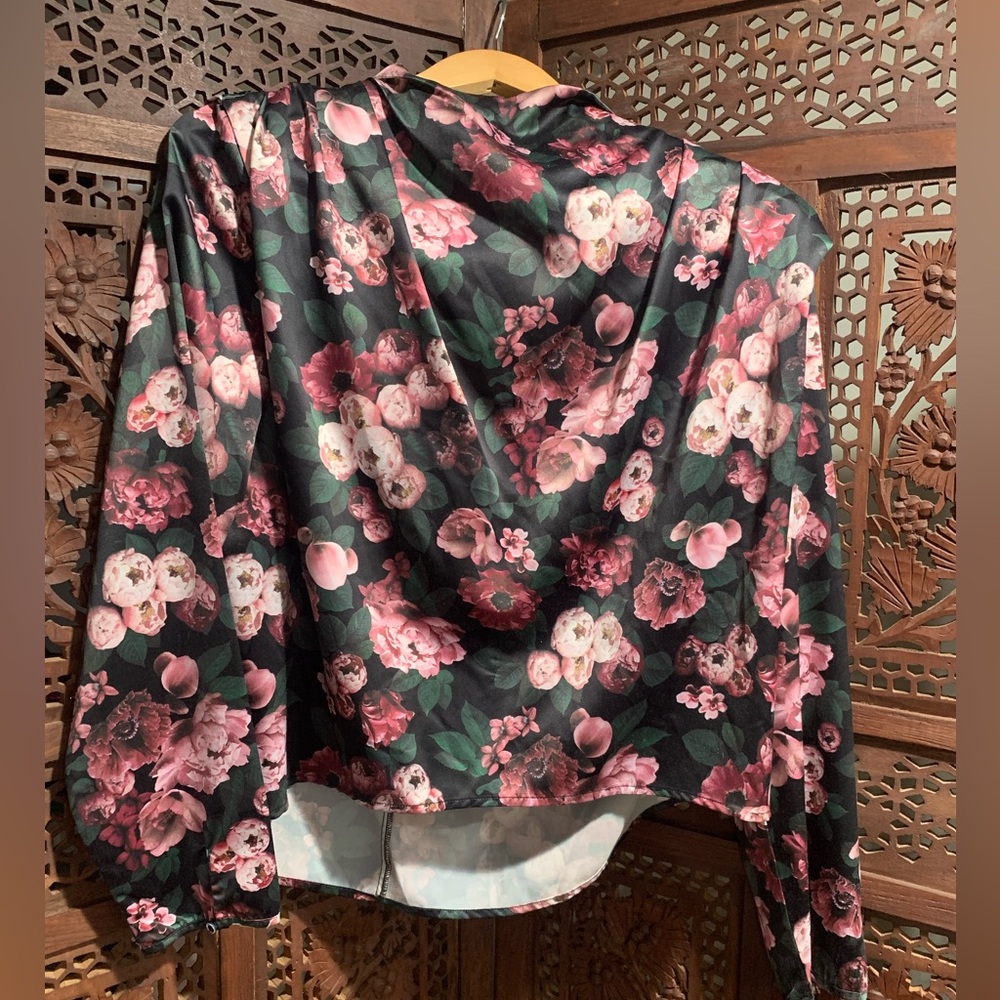 RENT THE RUNWAY BLOUSE